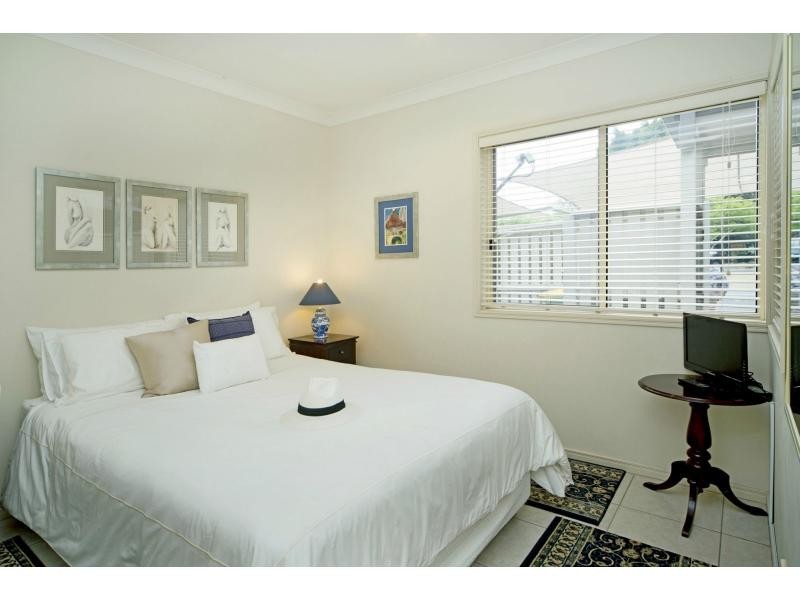 8133 Magnolia Drive, Hope Island QLD 4212