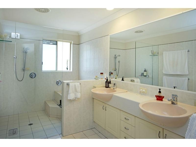 8133 Magnolia Drive, Hope Island QLD 4212