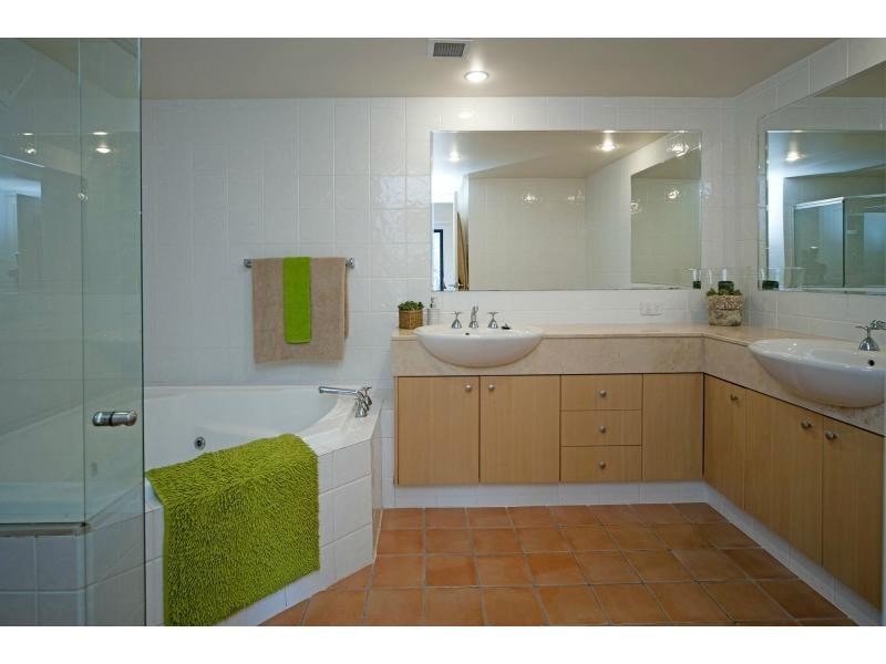 3230 Palladian Drive, Hope Island QLD 4212