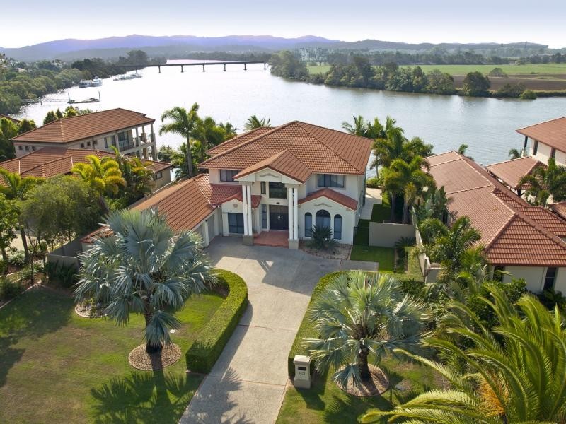 3134 Riverleigh Drive, Hope Island QLD 4212