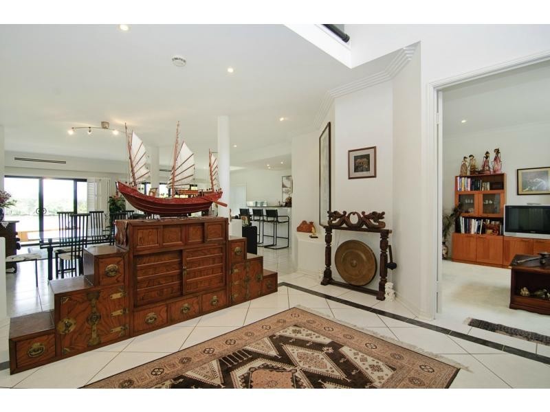 3134 Riverleigh Drive, Hope Island QLD 4212