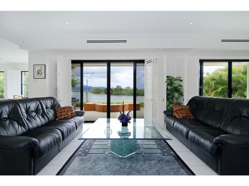 3134 Riverleigh Drive, Hope Island QLD 4212