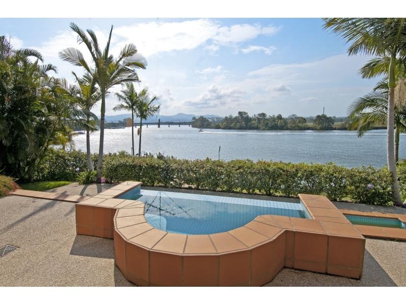 3134 Riverleigh Drive, Hope Island QLD 4212