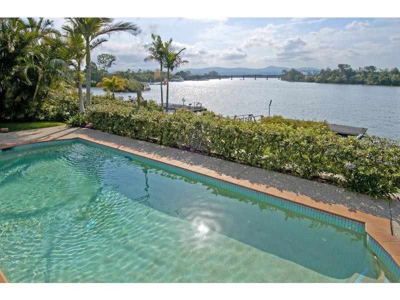 3134 Riverleigh Drive, Hope Island QLD 4212