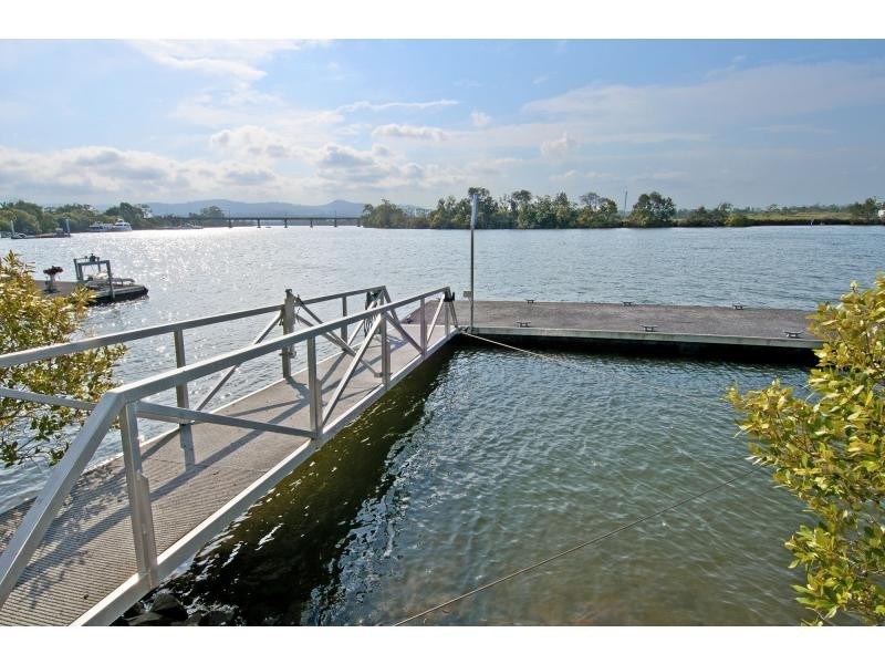 3134 Riverleigh Drive, Hope Island QLD 4212