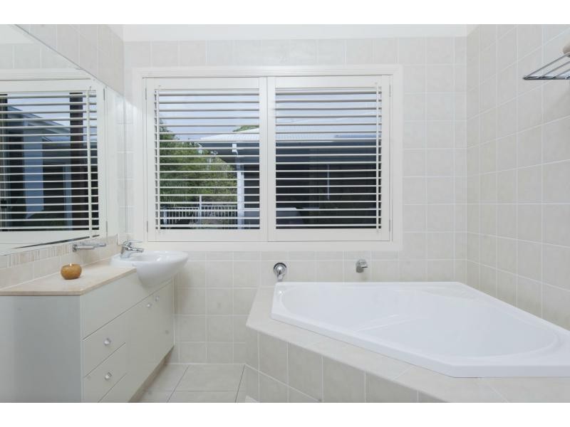 21 Buccaneer Way, Coomera Waters QLD 4209