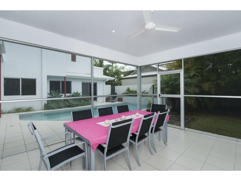 21 Buccaneer Way, Coomera Waters QLD 4209