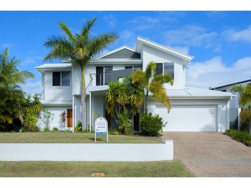 21 Buccaneer Way, Coomera Waters QLD 4209
