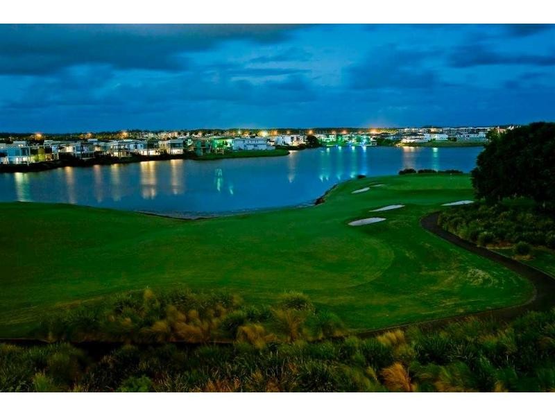 Hope Island QLD 4212