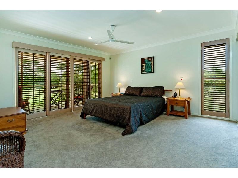 8116 Magnolia Gardens, Hope Island QLD 4212