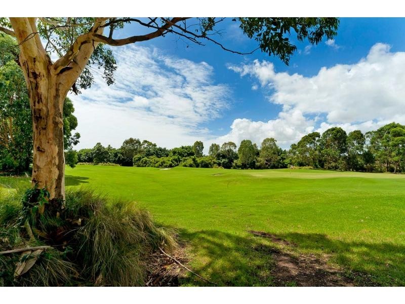 8116 Magnolia Gardens, Hope Island QLD 4212