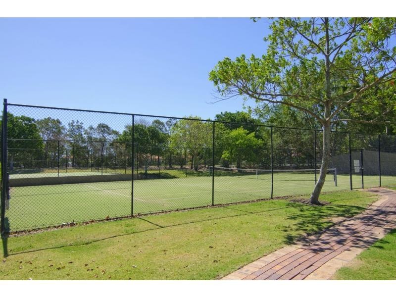 8116 Magnolia Gardens, Hope Island QLD 4212