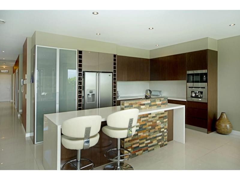 2245 Glengallon Way, Hope Island QLD 4212