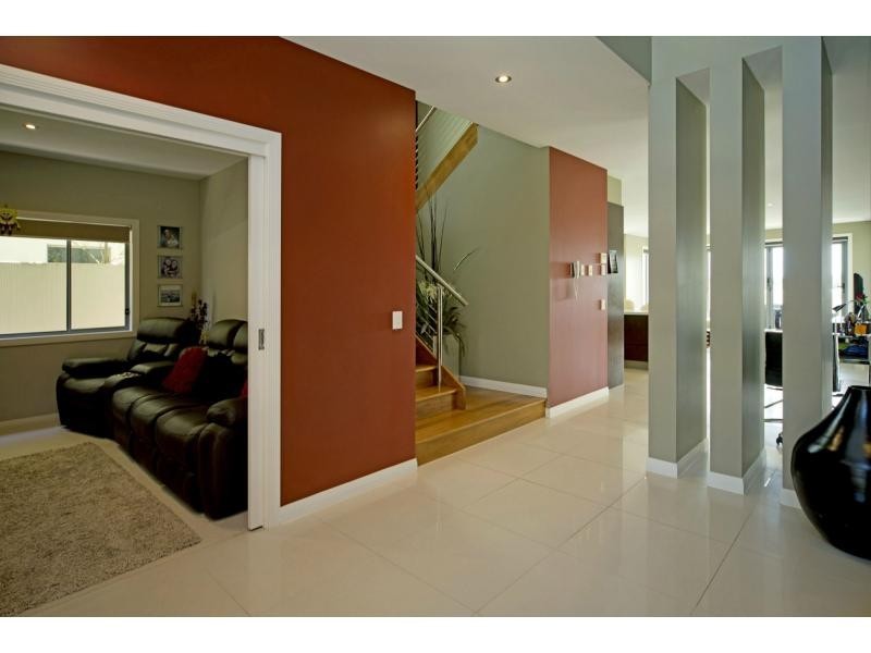 2245 Glengallon Way, Hope Island QLD 4212