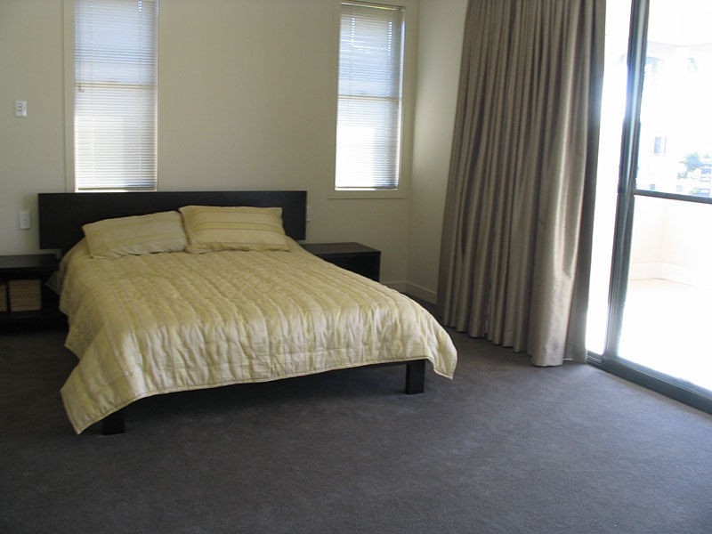 Hope Island QLD 4212