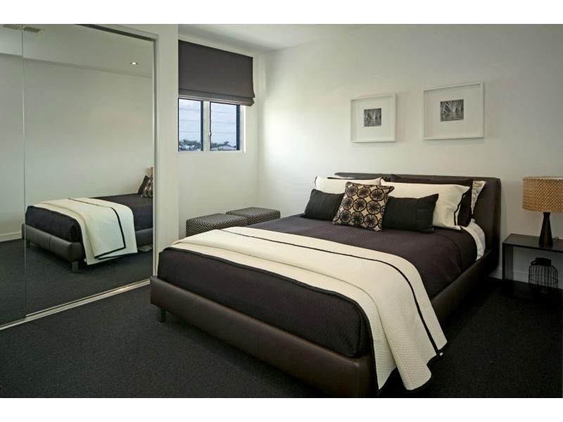 2232 Glengallon Way, Hope Island QLD 4212