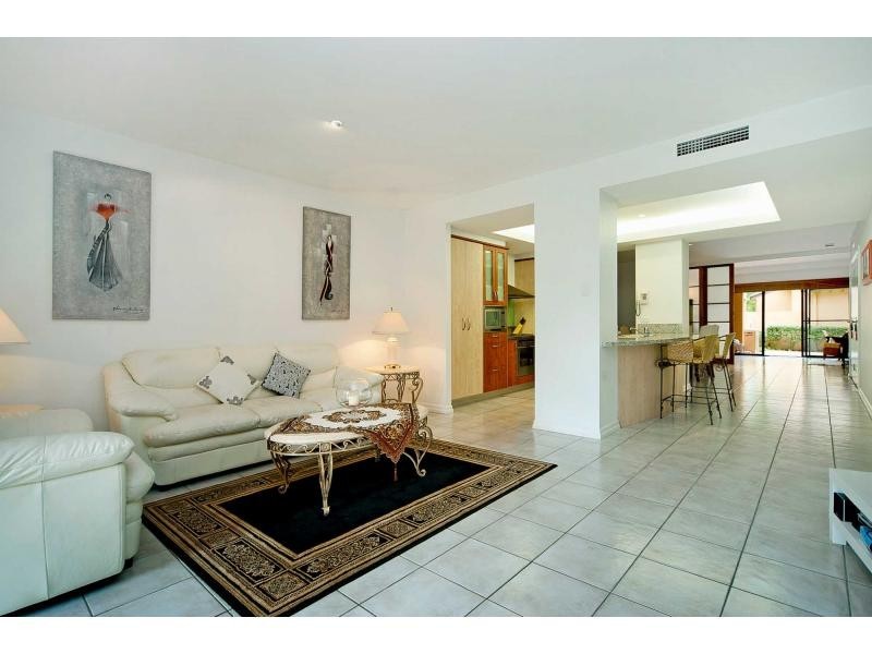 3256 Palladian Drive, Hope Island QLD 4212