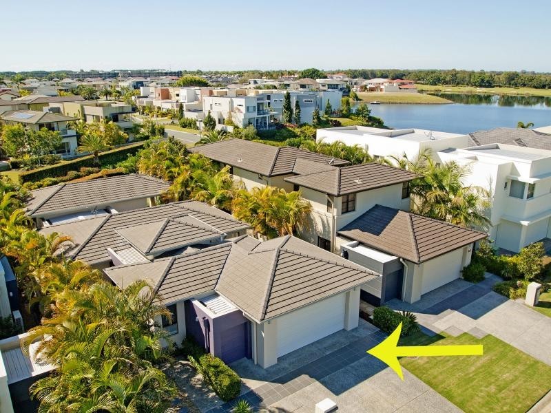 6039 Lucerne Circuit, Hope Island QLD 4212
