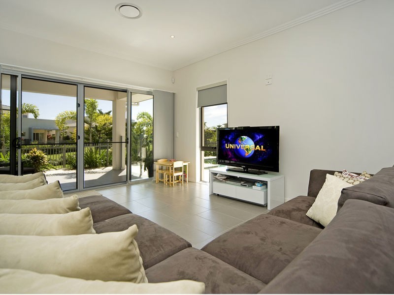 6159 Bolsena Circuit, Hope Island QLD 4212