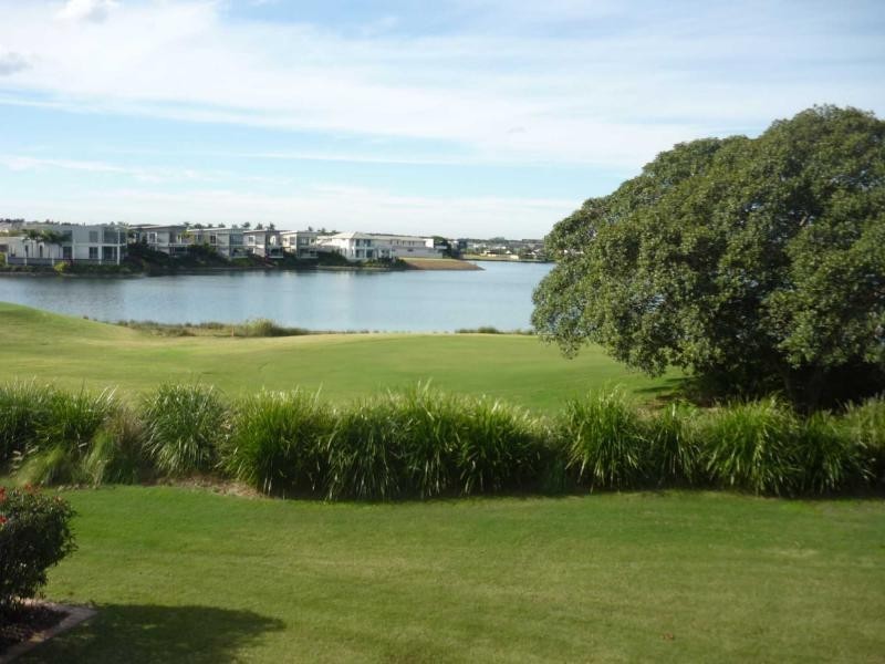 Hope Island QLD 4212