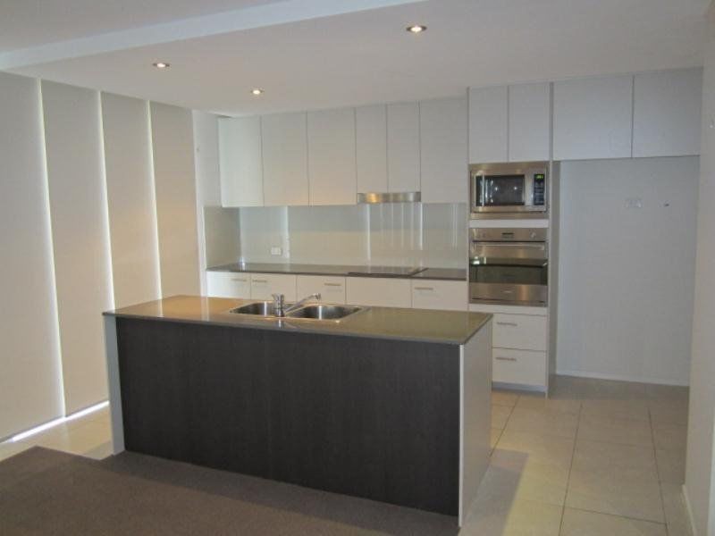 Hope Island QLD 4212