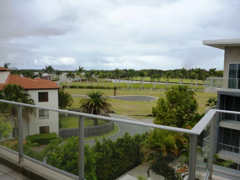 Hope Island QLD 4212