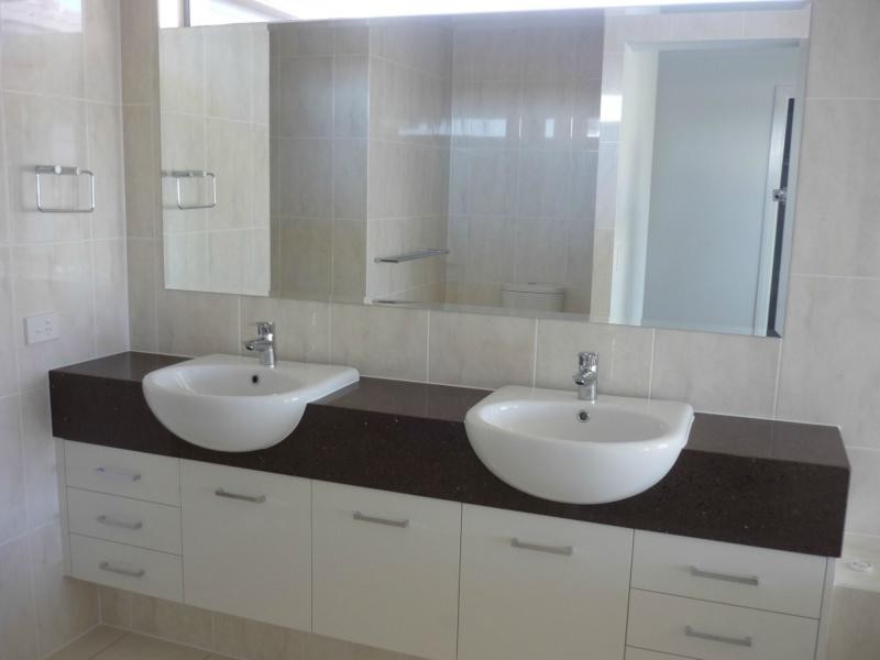 Hope Island QLD 4212