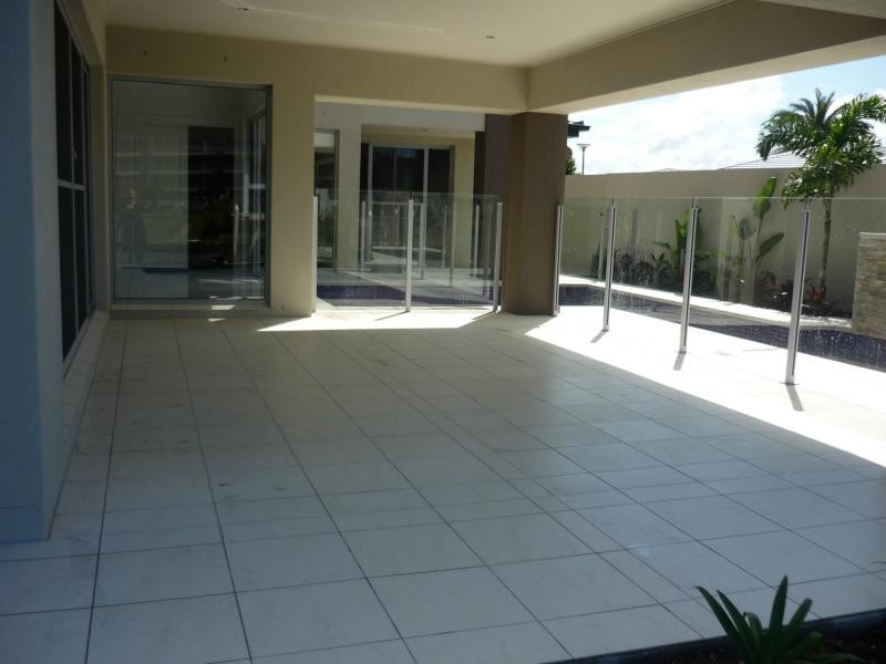 Hope Island QLD 4212