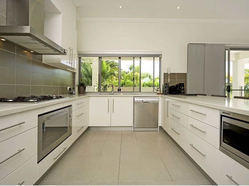 Hope Island QLD 4212