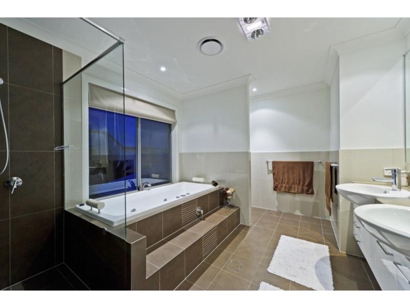 4 Tradition Place, Coomera Waters QLD 4209