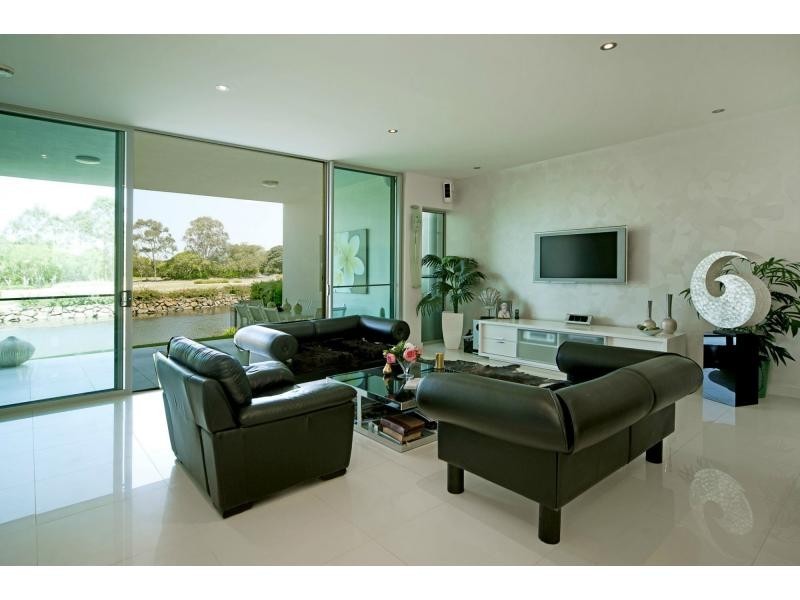 7511 Springfield Drive, Hope Island QLD 4212