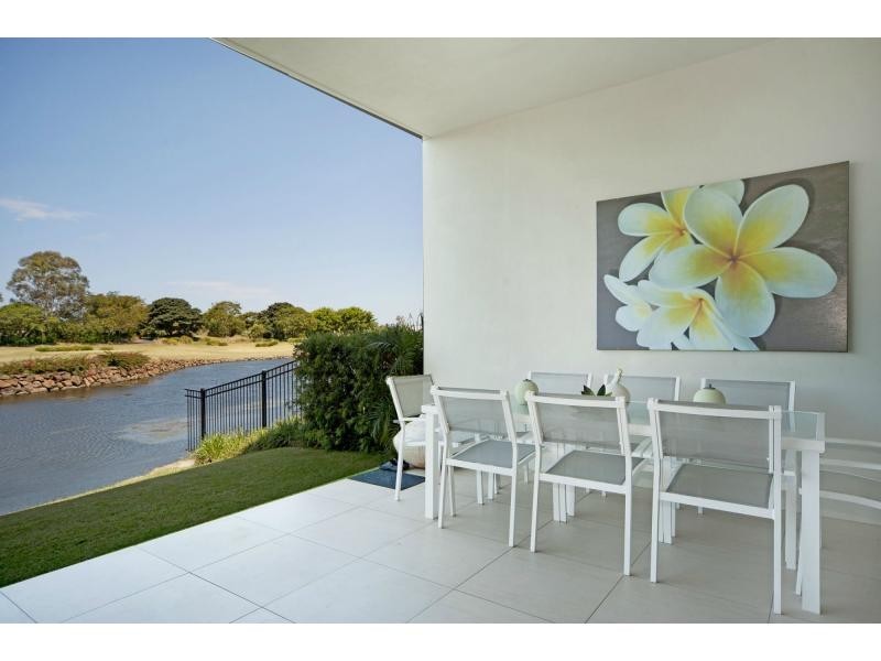 7511 Springfield Drive, Hope Island QLD 4212