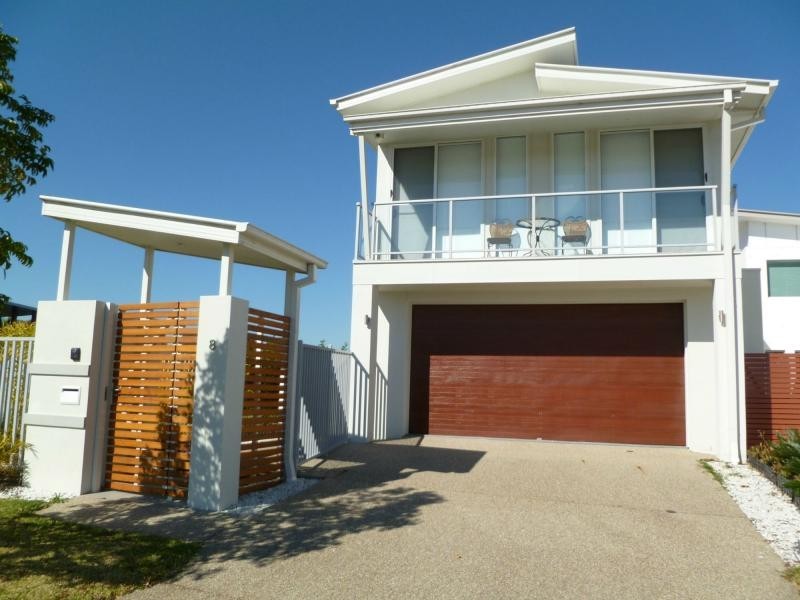 8 Quayside Drive, Helensvale QLD 4212