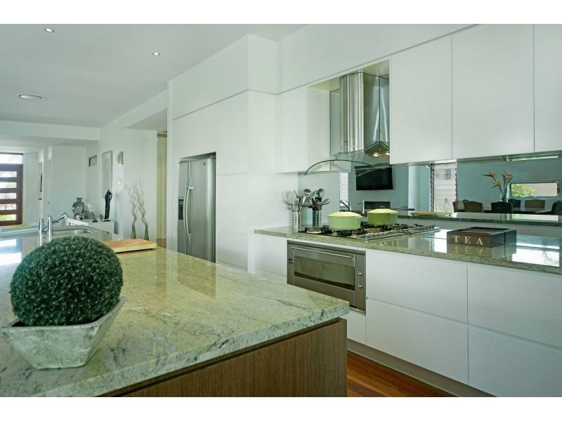 2858 Virginia Drive, Hope Island QLD 4212