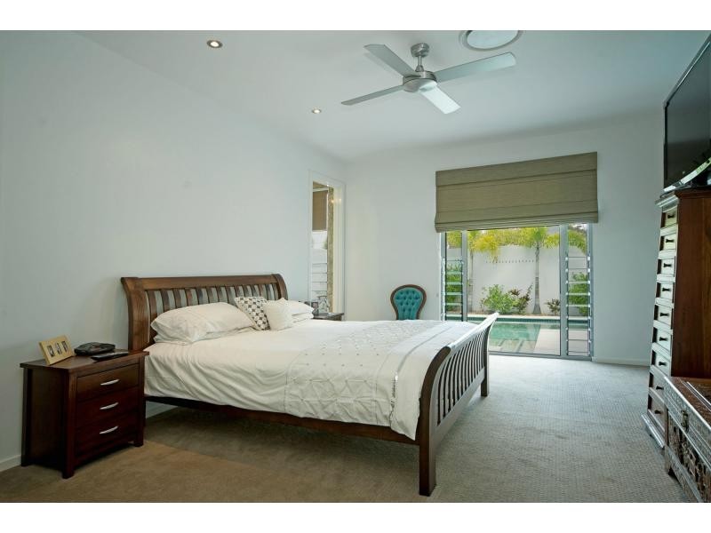 2858 Virginia Drive, Hope Island QLD 4212