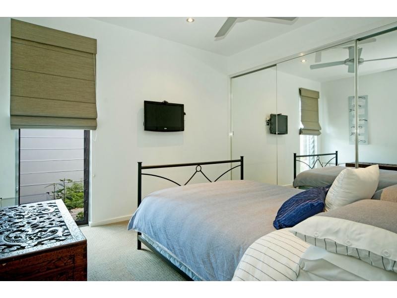 2858 Virginia Drive, Hope Island QLD 4212