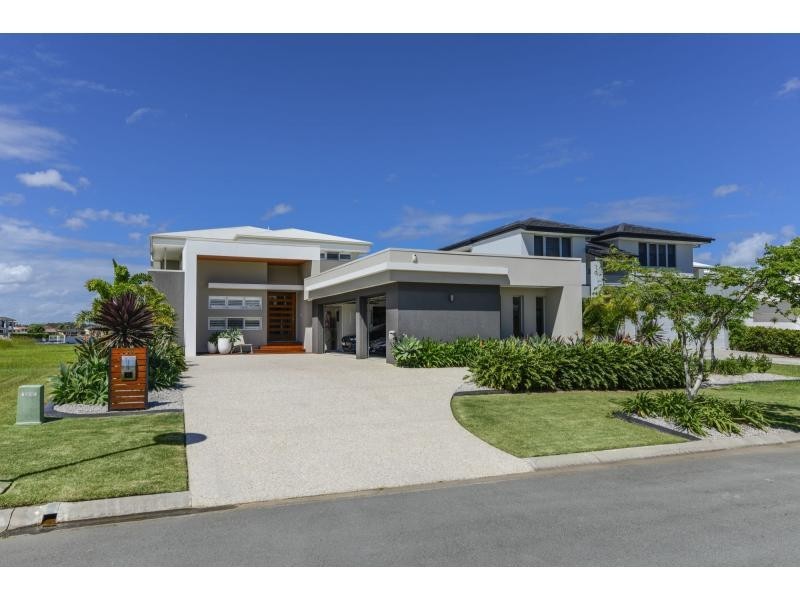 136 The Peninsula, Helensvale QLD 4212