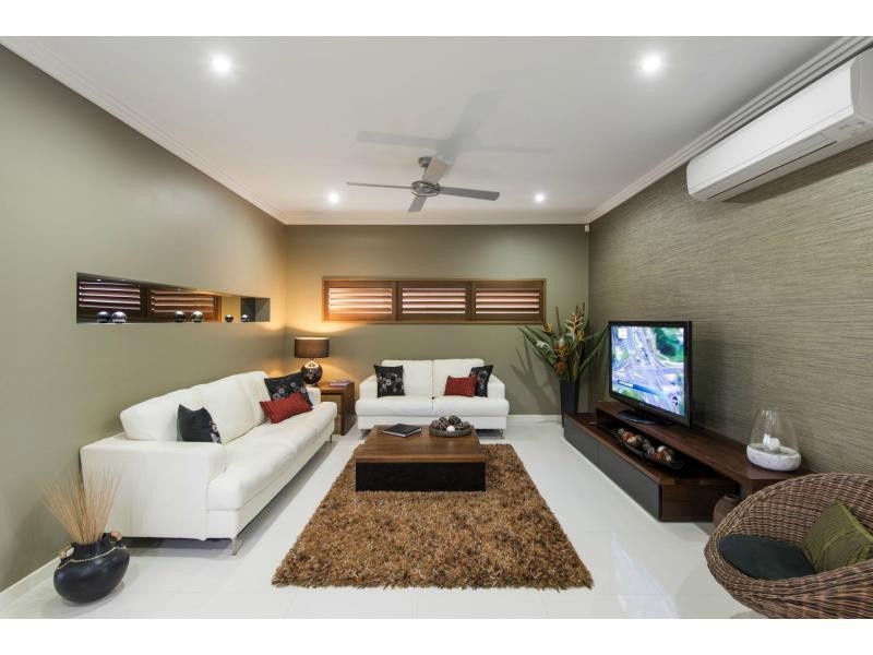 136 The Peninsula, Helensvale QLD 4212
