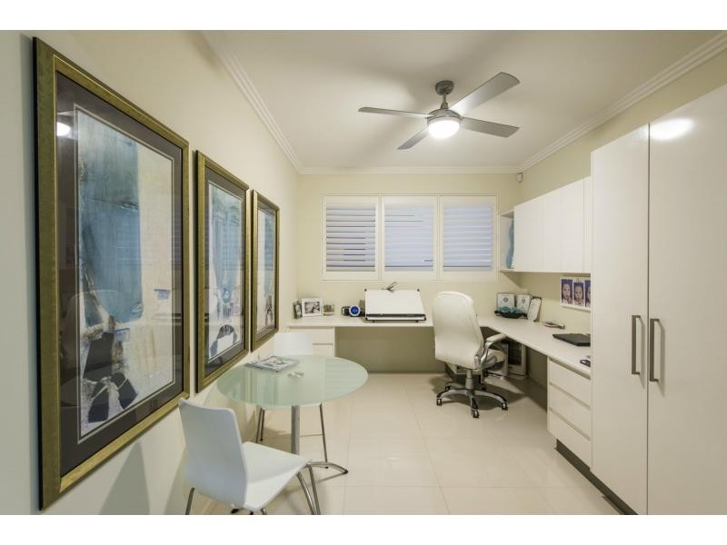 136 The Peninsula, Helensvale QLD 4212