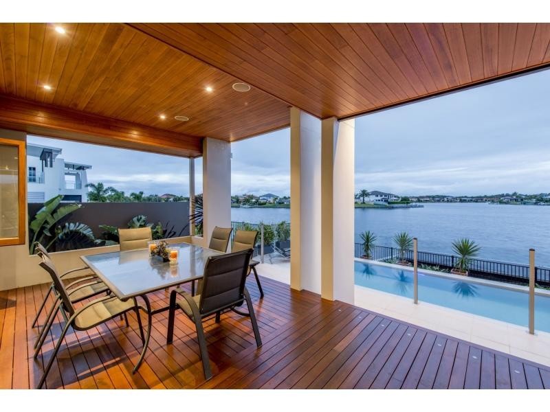 136 The Peninsula, Helensvale QLD 4212