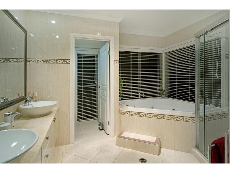 8 Tradition Place, Coomera Waters QLD 4209