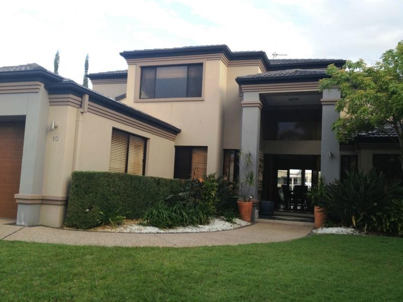 Hope Island QLD 4212