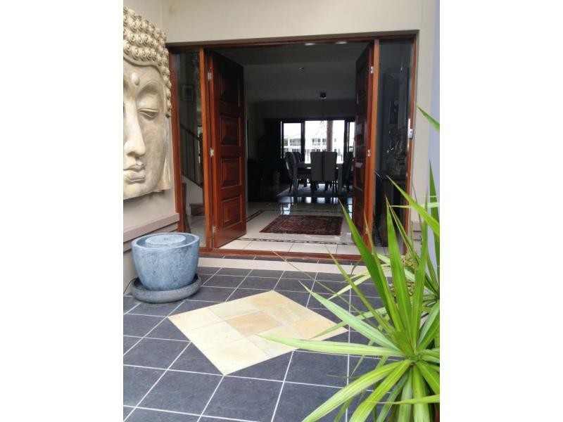 Hope Island QLD 4212