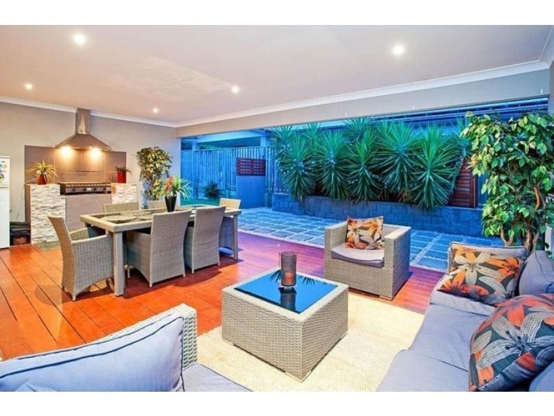 18 Picnic Creek Drive, Coomera QLD 4209