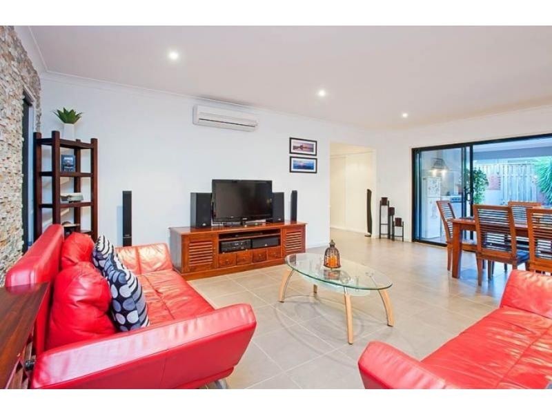 18 Picnic Creek Drive, Coomera QLD 4209