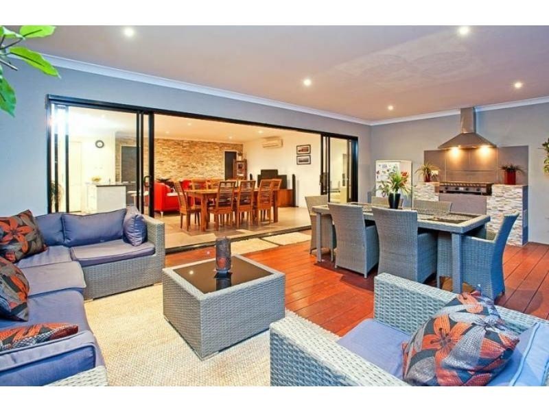 18 Picnic Creek Drive, Coomera QLD 4209