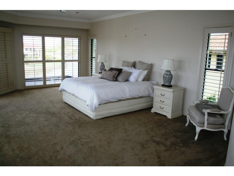 Hope Island QLD 4212