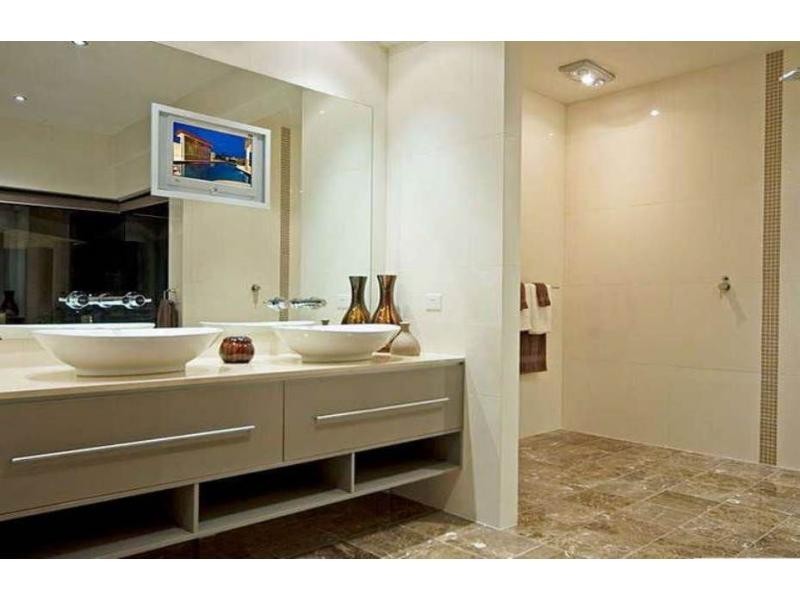 Hope Island QLD 4212