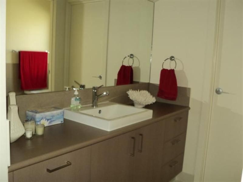 9116 Peter Senior Drive, Hope Island QLD 4212