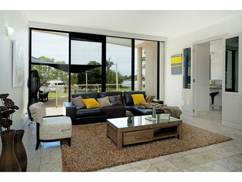 11 River Cove Place, Helensvale QLD 4212